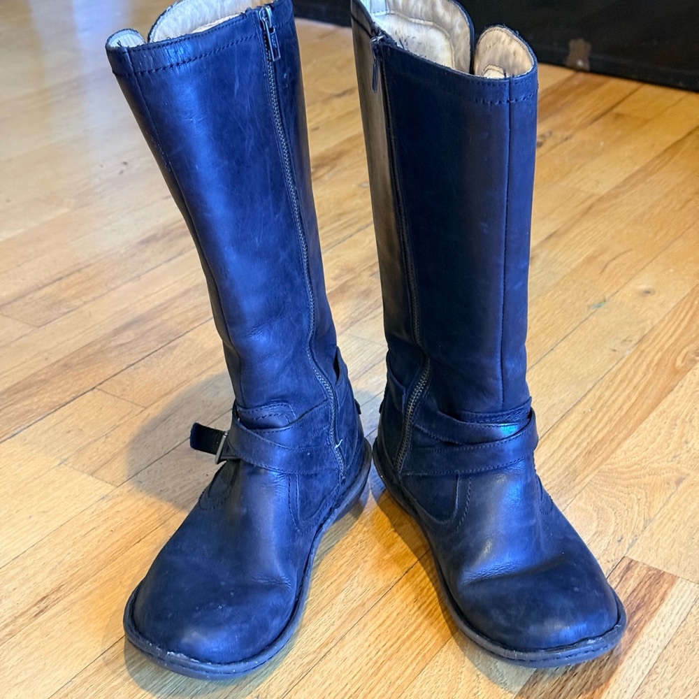UGG Rosen Leather Riding Boots with Cream Sheepskin Lining